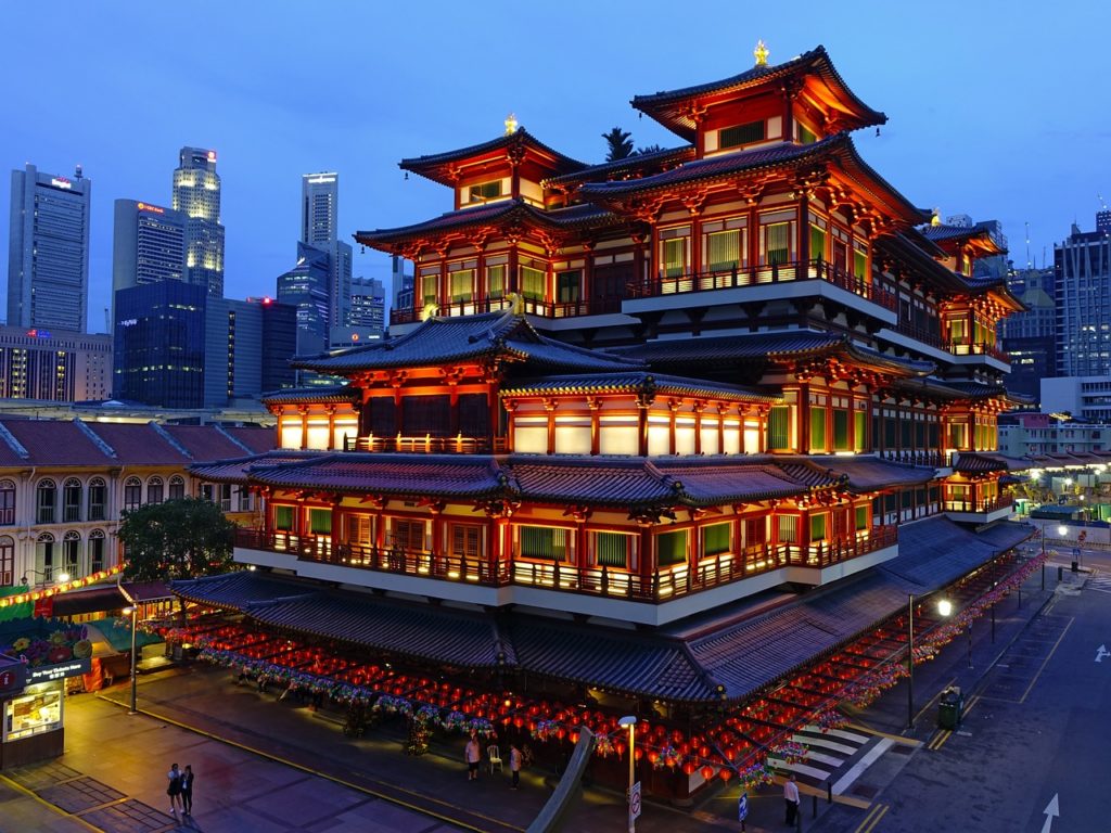 temple in singapore chinatown - night time